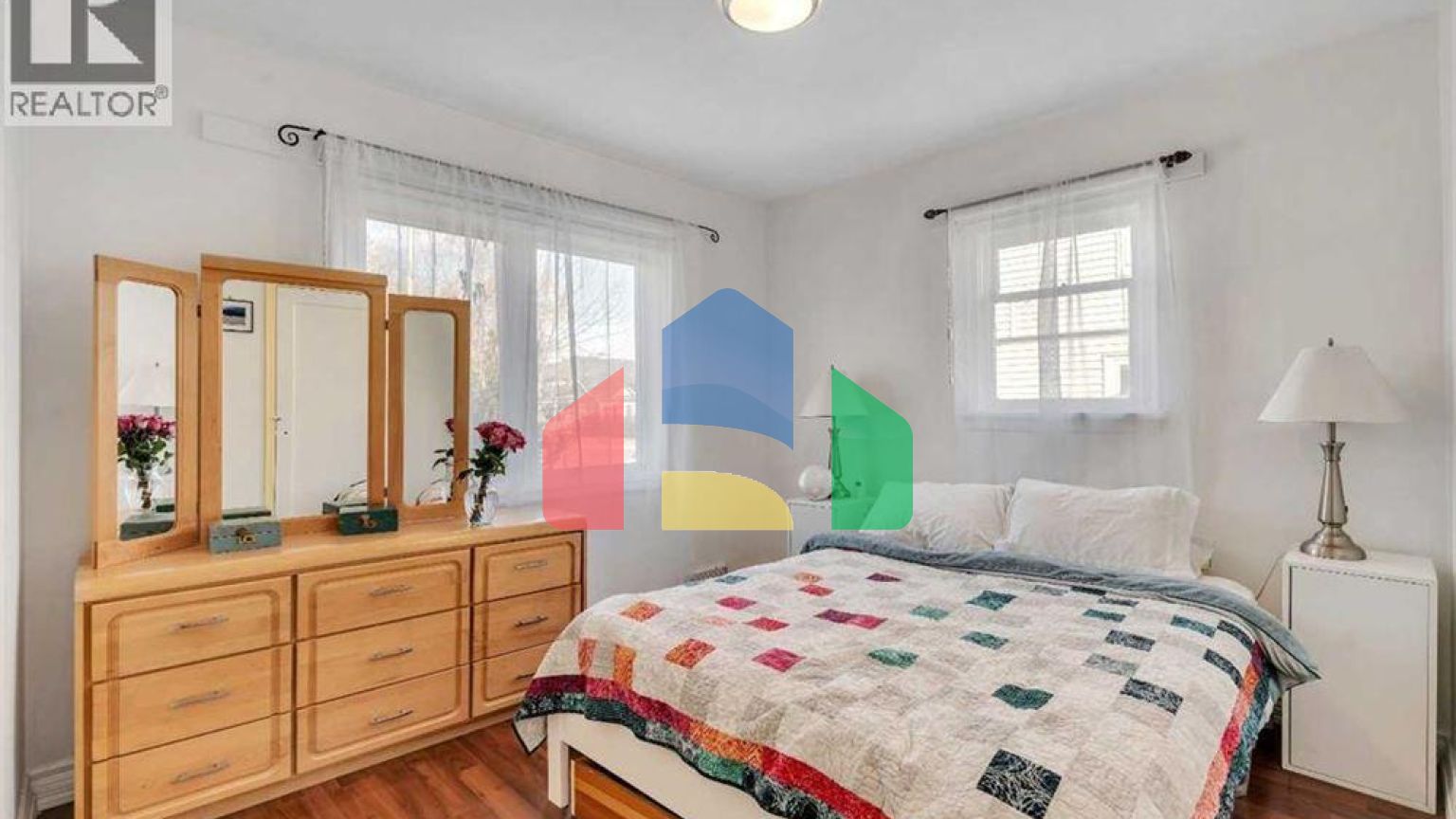 Residential - Single Family Home - Calgary, Canada - Canada