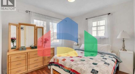 Residential - Single Family Home - Calgary, Canada - Canada