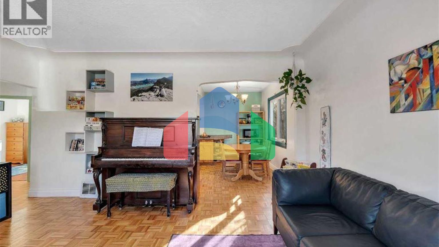 Residential - Single Family Home - Calgary, Canada - Canada