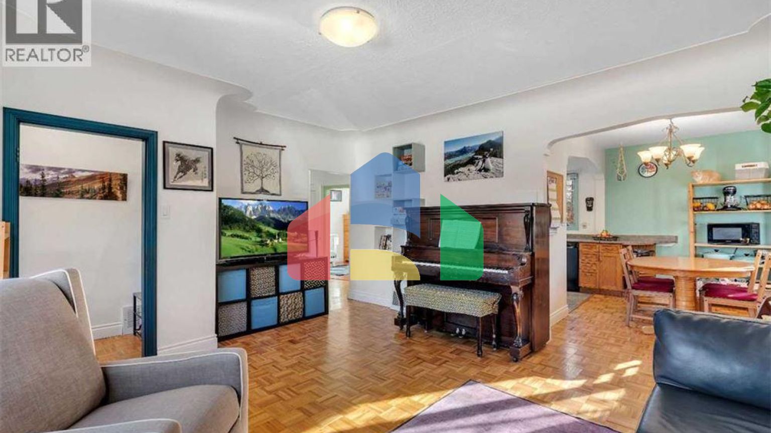 Residential - Single Family Home - Calgary, Canada - Canada