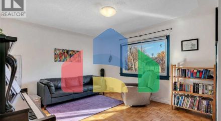 Residential - Single Family Home - Calgary, Canada - Canada