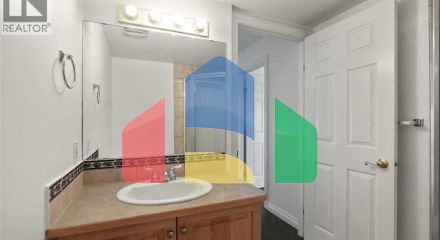 Residential - Single Family Home - Calgary, Canada - Canada