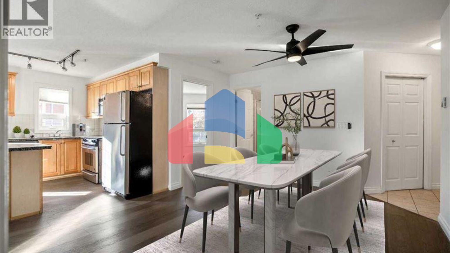 Residential - Single Family Home - Calgary, Canada - Canada