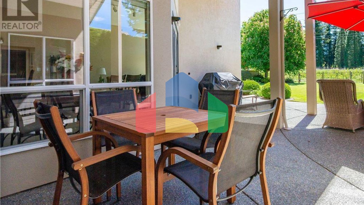 Residential - Single Family Home - Campbell River, Canada - Canada