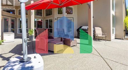 Residential - Single Family Home - Campbell River, Canada - Canada