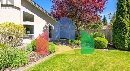 Residential - Single Family Home - Campbell River, Canada - Canada