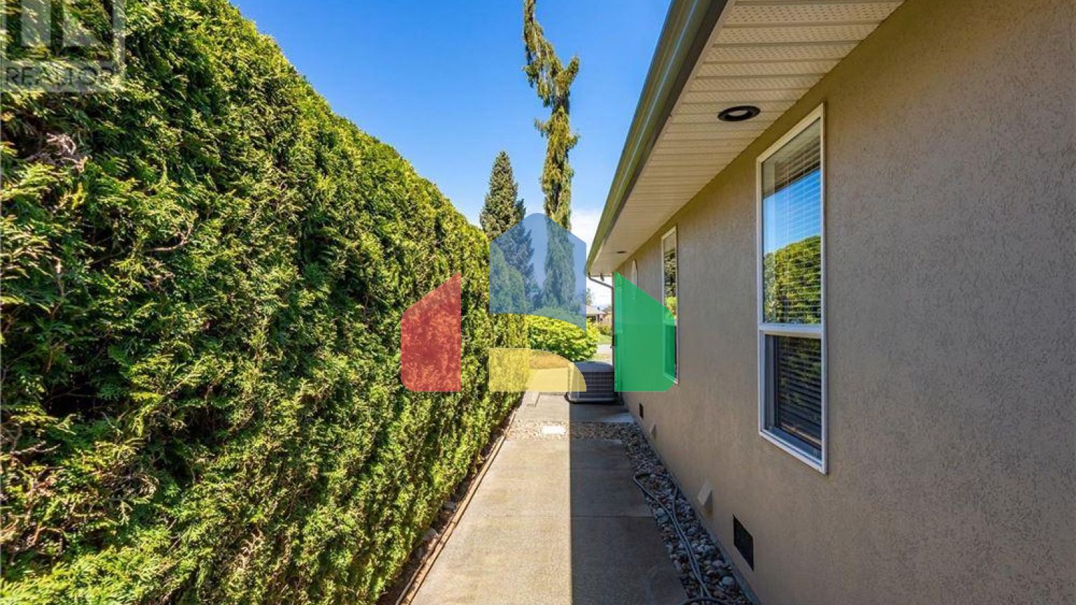 Residential - Single Family Home - Campbell River, Canada - Canada