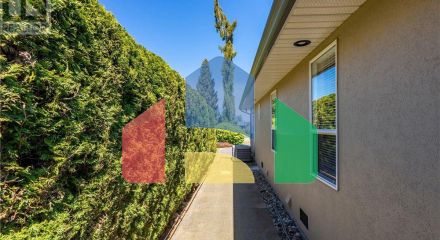 Residential - Single Family Home - Campbell River, Canada - Canada