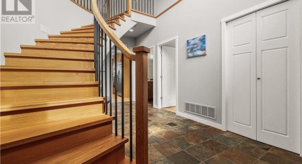 Residential - Single Family Home - Campbell River, Canada - Canada