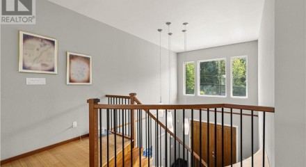 Residential - Single Family Home - Campbell River, Canada - Canada