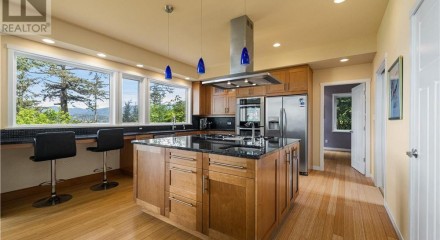 Residential - Single Family Home - Campbell River, Canada - Canada