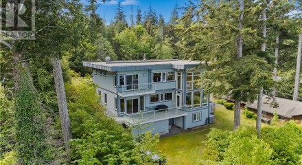 Residential - Single Family Home - Campbell River, Canada - Canada