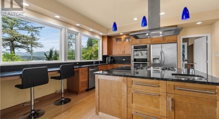Residential - Single Family Home - Campbell River, Canada - Canada