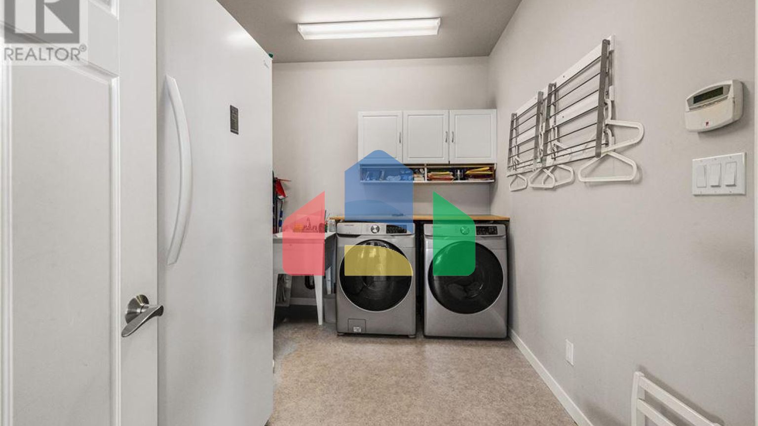 Residential - Single Family Home - Campbell River, Canada - Canada