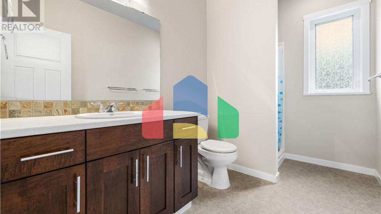 Residential - Single Family Home - Campbell River, Canada - Canada