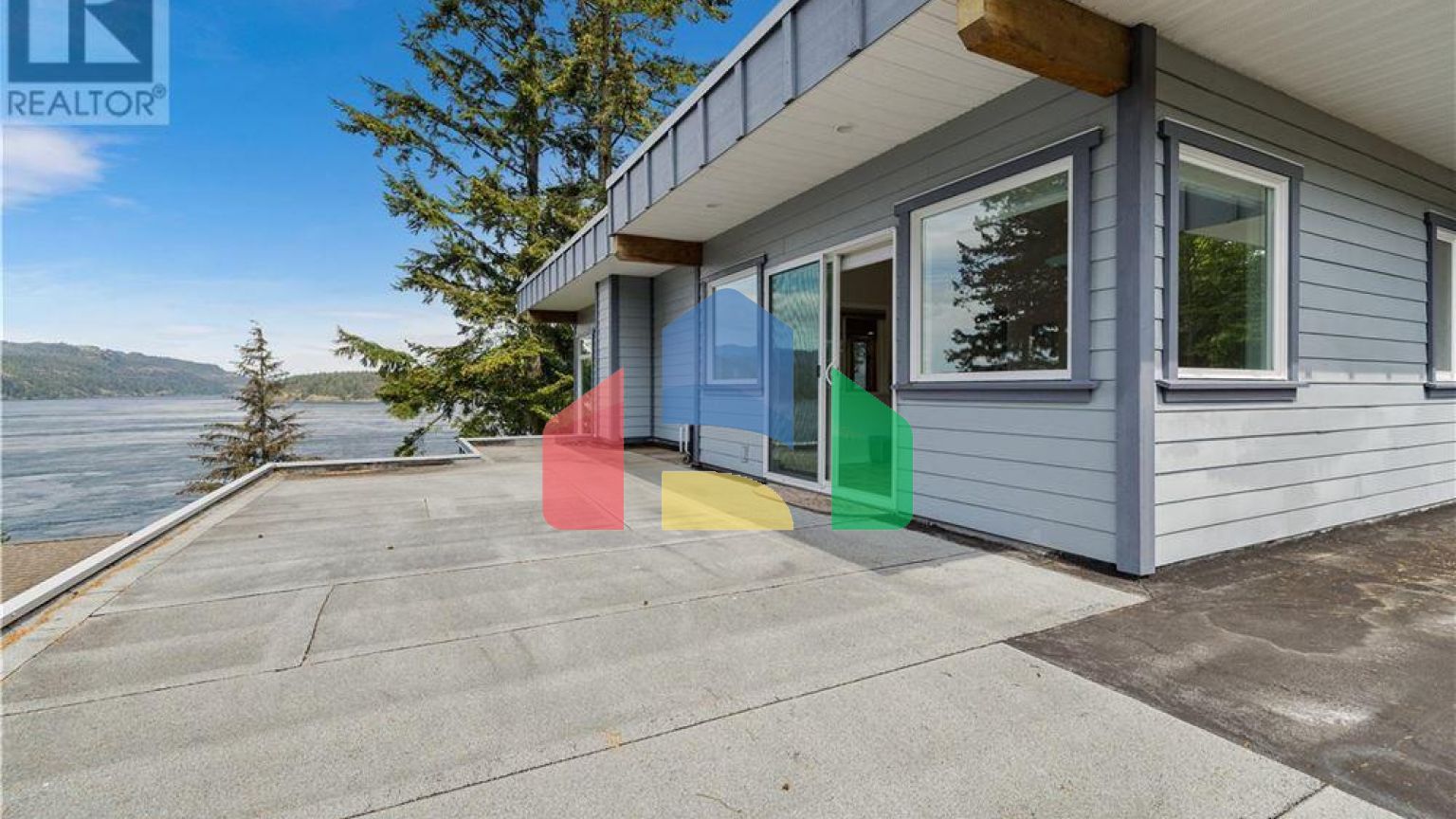 Residential - Single Family Home - Campbell River, Canada - Canada