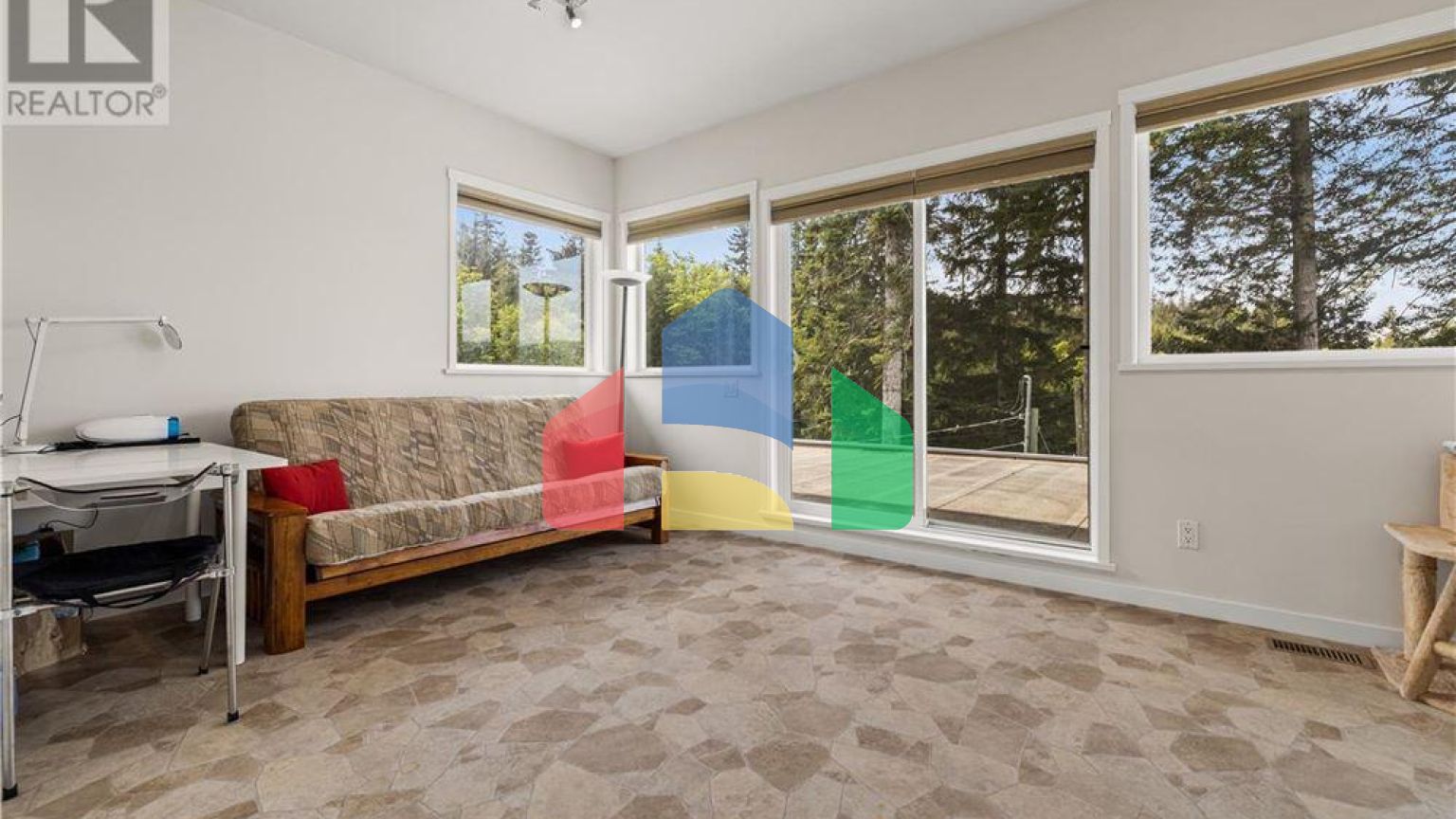 Residential - Single Family Home - Campbell River, Canada - Canada