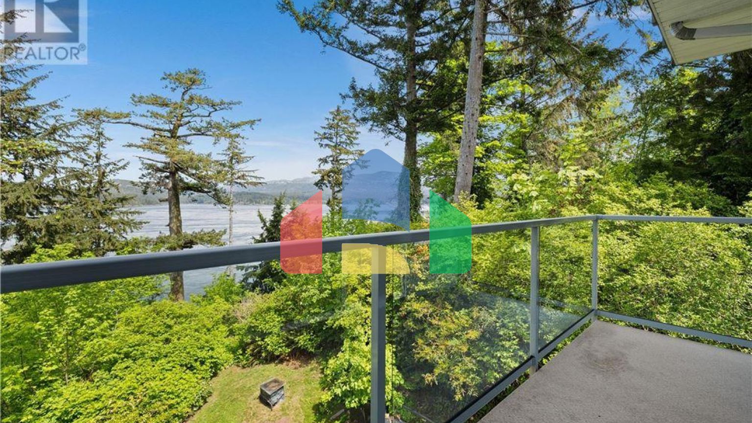 Residential - Single Family Home - Campbell River, Canada - Canada