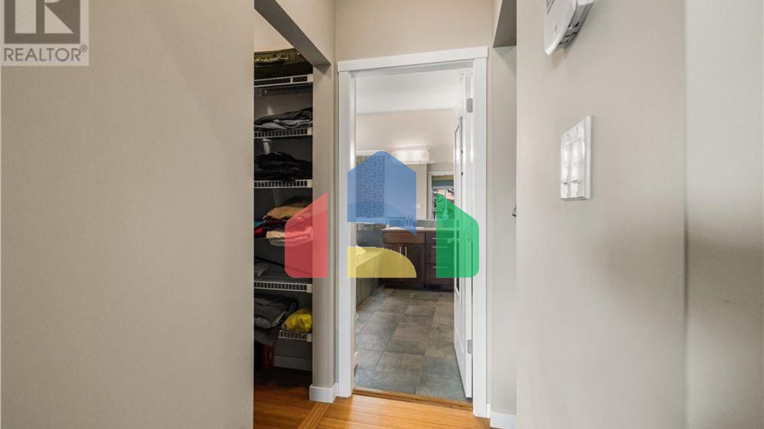 Residential - Single Family Home - Campbell River, Canada - Canada