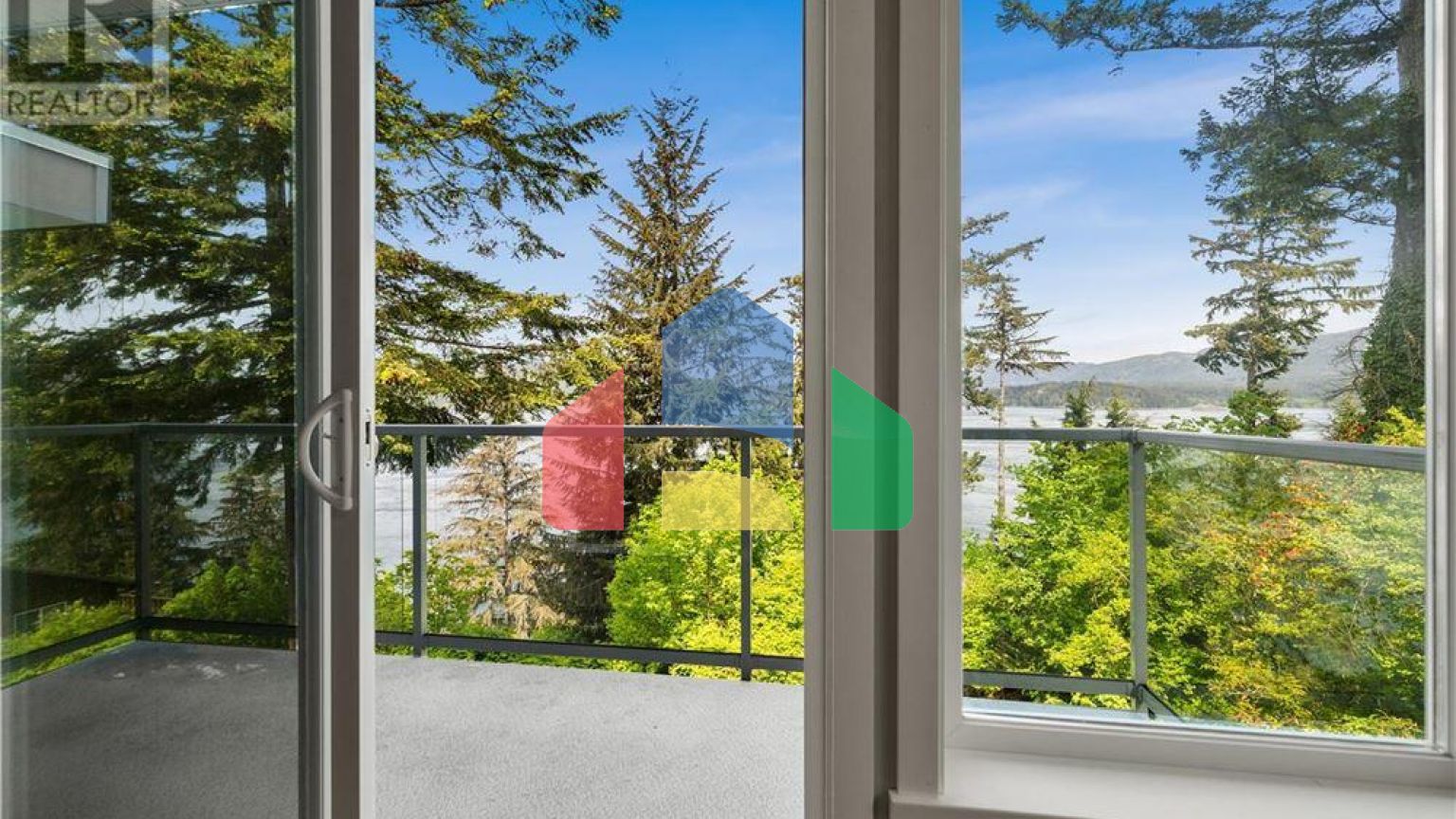 Residential - Single Family Home - Campbell River, Canada - Canada