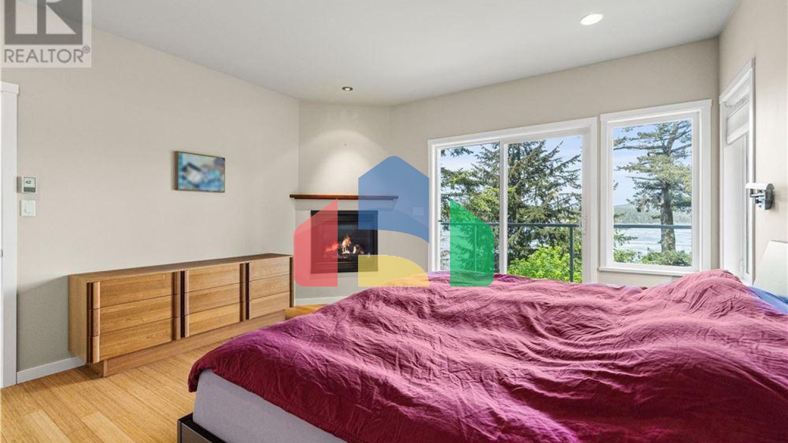 Residential - Single Family Home - Campbell River, Canada - Canada