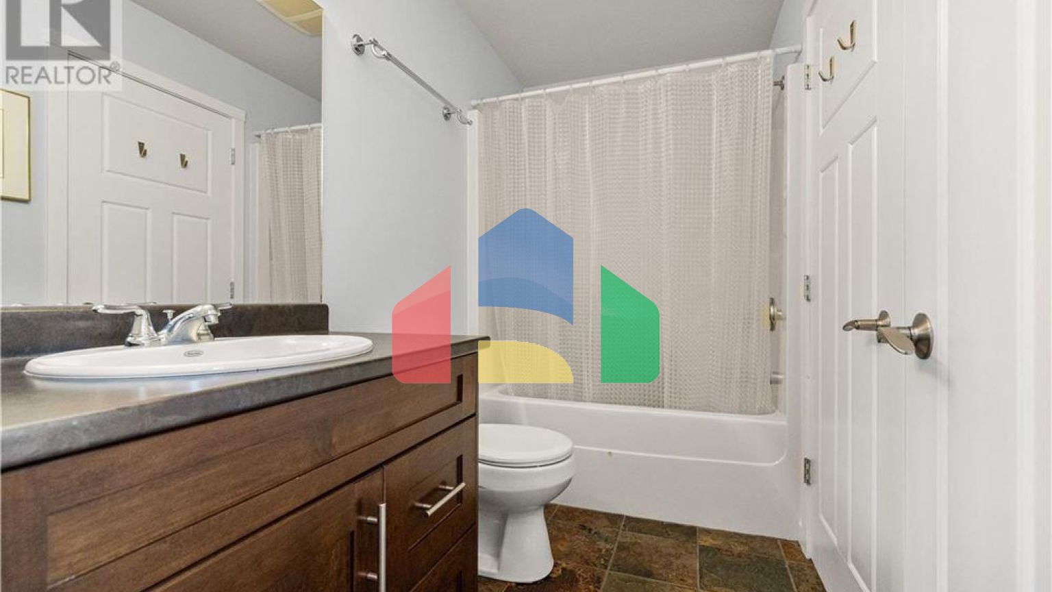 Residential - Single Family Home - Campbell River, Canada - Canada