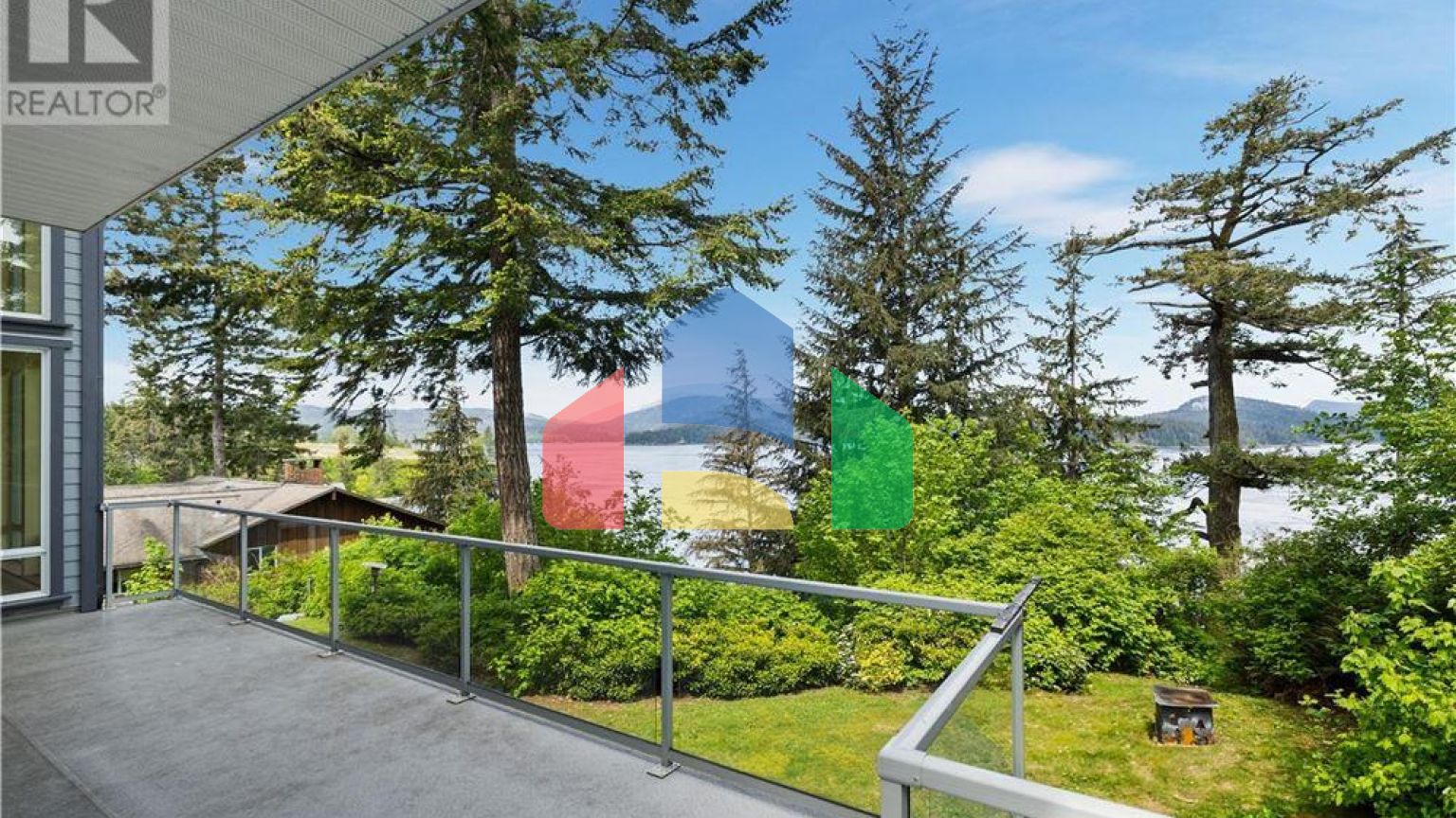 Residential - Single Family Home - Campbell River, Canada - Canada