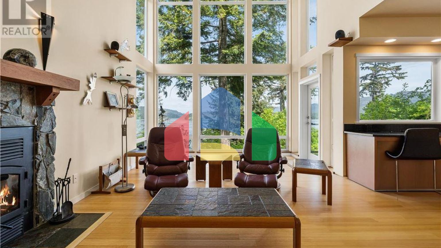 Residential - Single Family Home - Campbell River, Canada - Canada