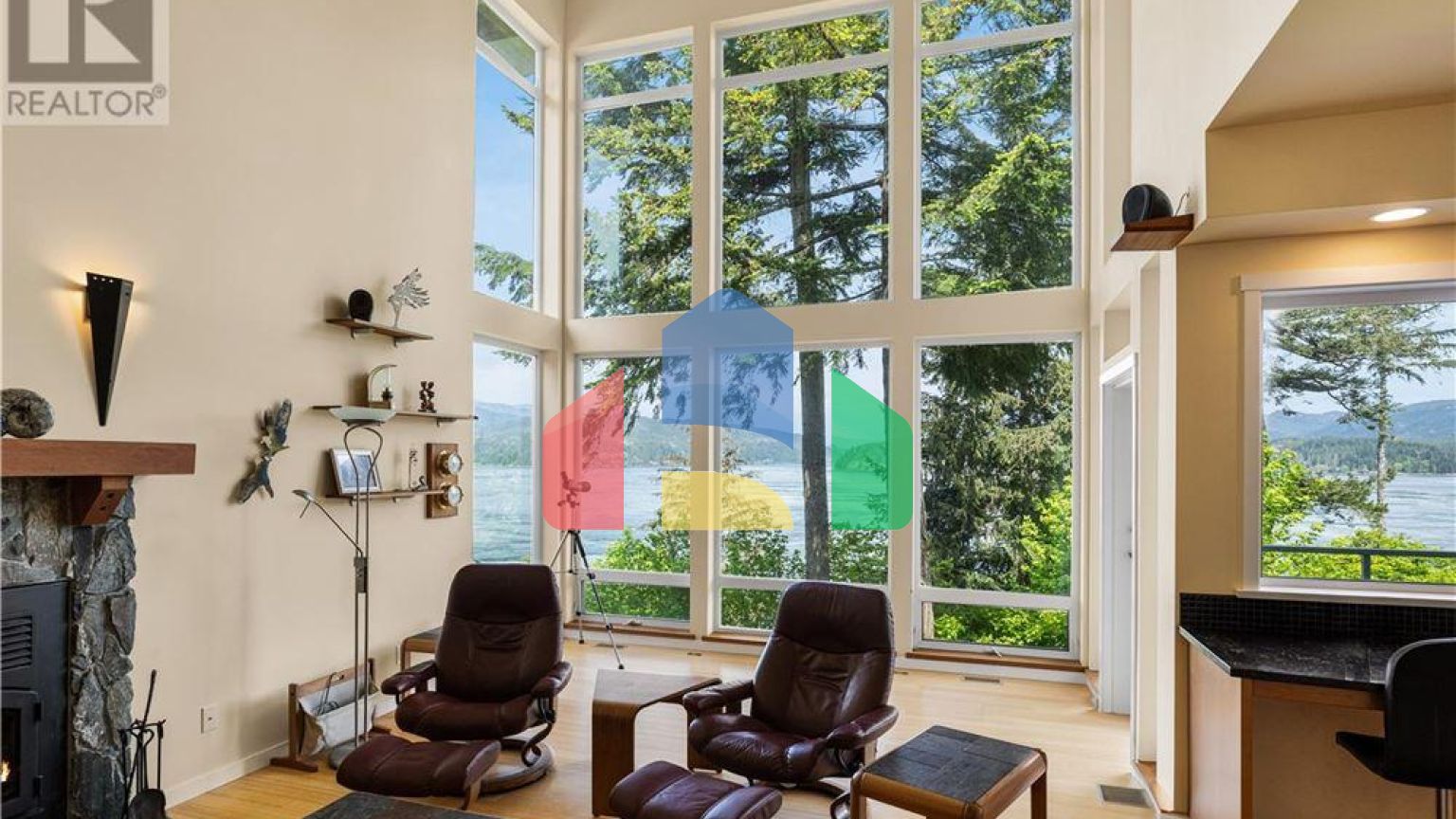 Residential - Single Family Home - Campbell River, Canada - Canada