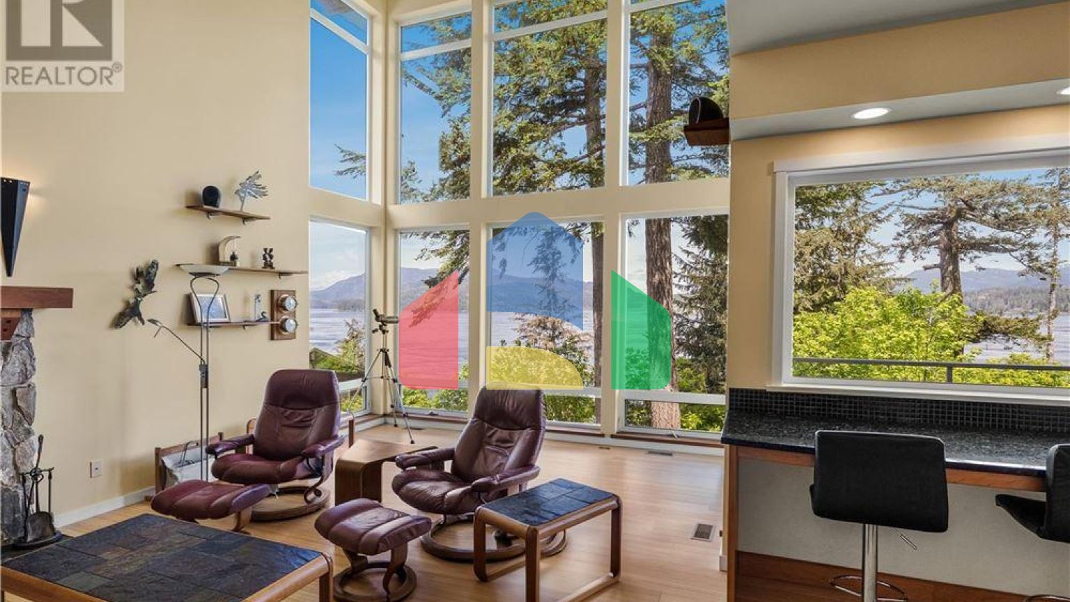 Residential - Single Family Home - Campbell River, Canada - Canada