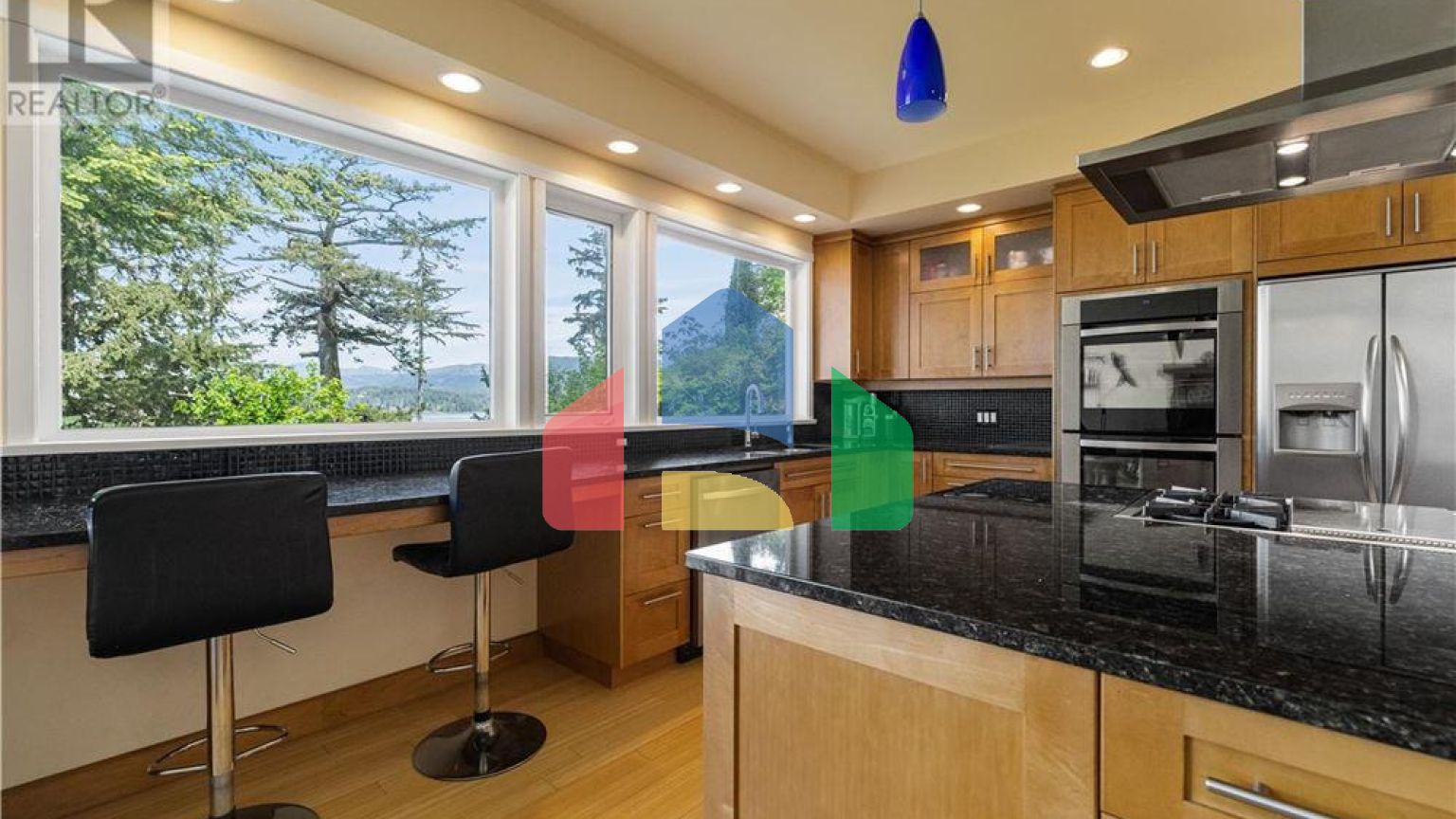 Residential - Single Family Home - Campbell River, Canada - Canada