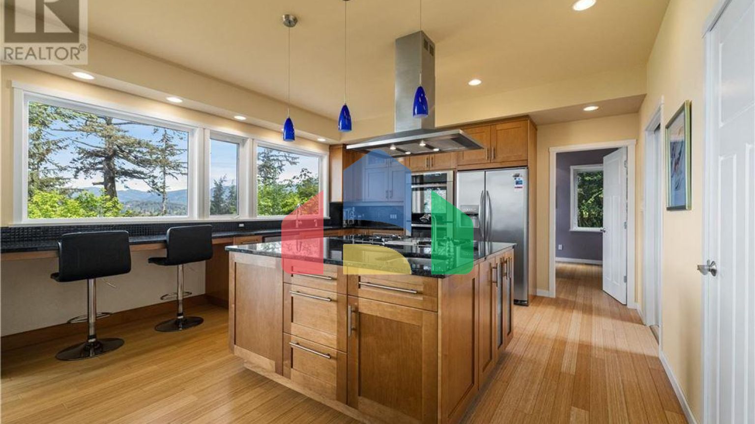 Residential - Single Family Home - Campbell River, Canada - Canada