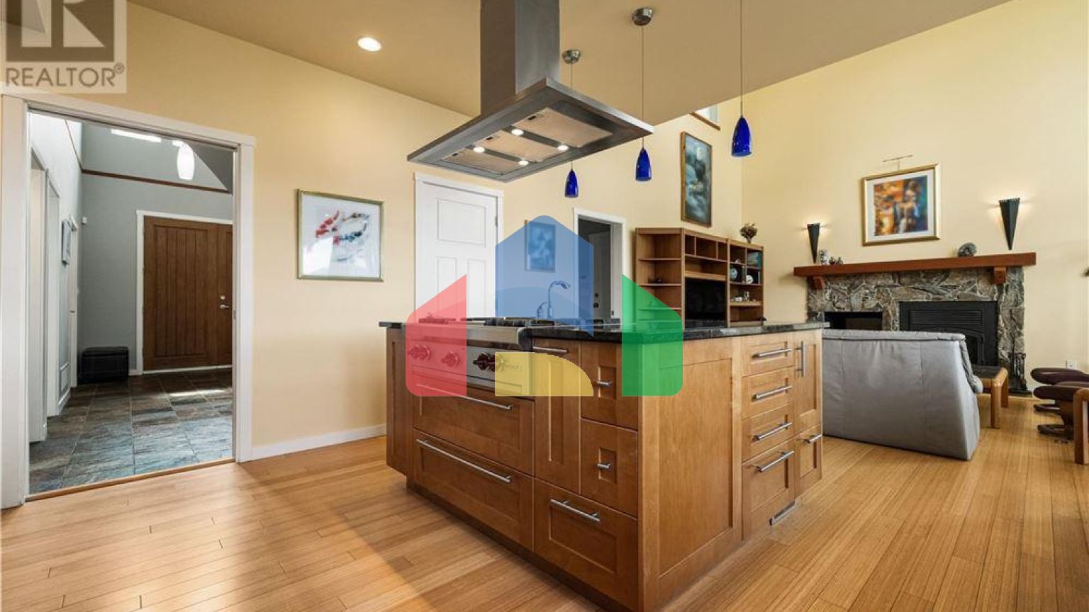 Residential - Single Family Home - Campbell River, Canada - Canada