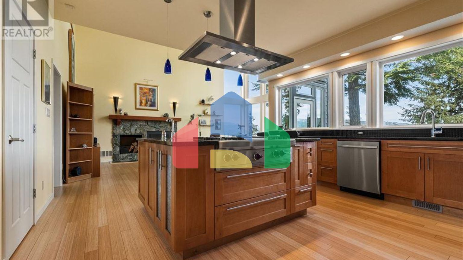 Residential - Single Family Home - Campbell River, Canada - Canada