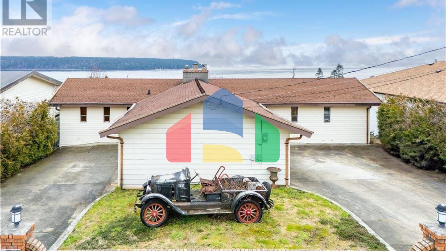 Residential - Single Family Home - Campbell River, Canada - Canada