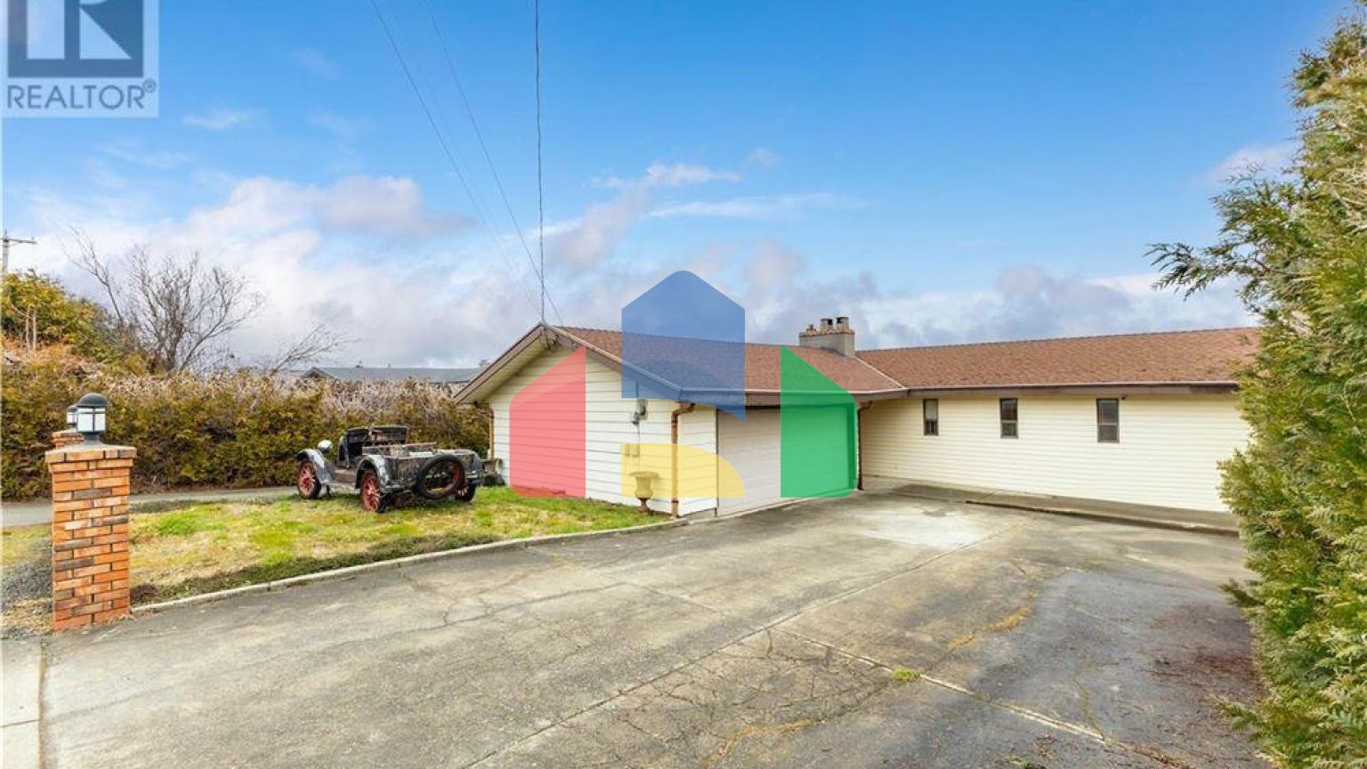 Residential - Single Family Home - Campbell River, Canada - Canada