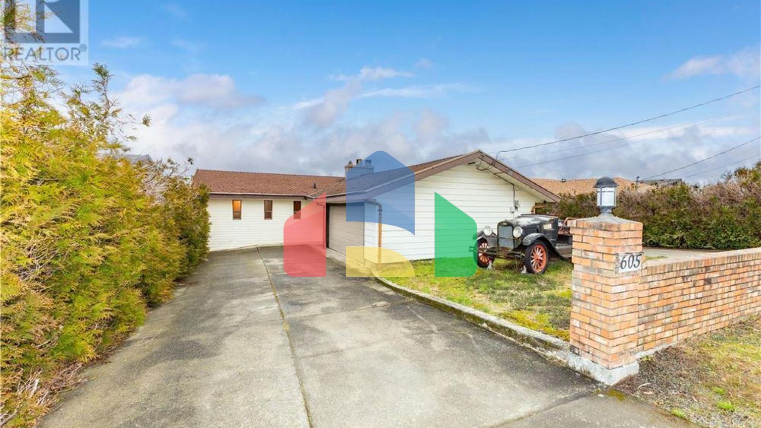 Residential - Single Family Home - Campbell River, Canada - Canada