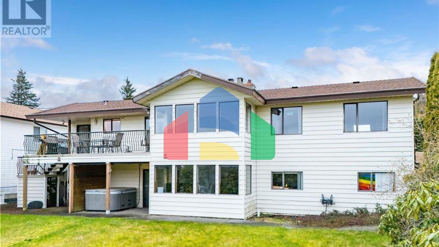 Residential - Single Family Home - Campbell River, Canada - Canada