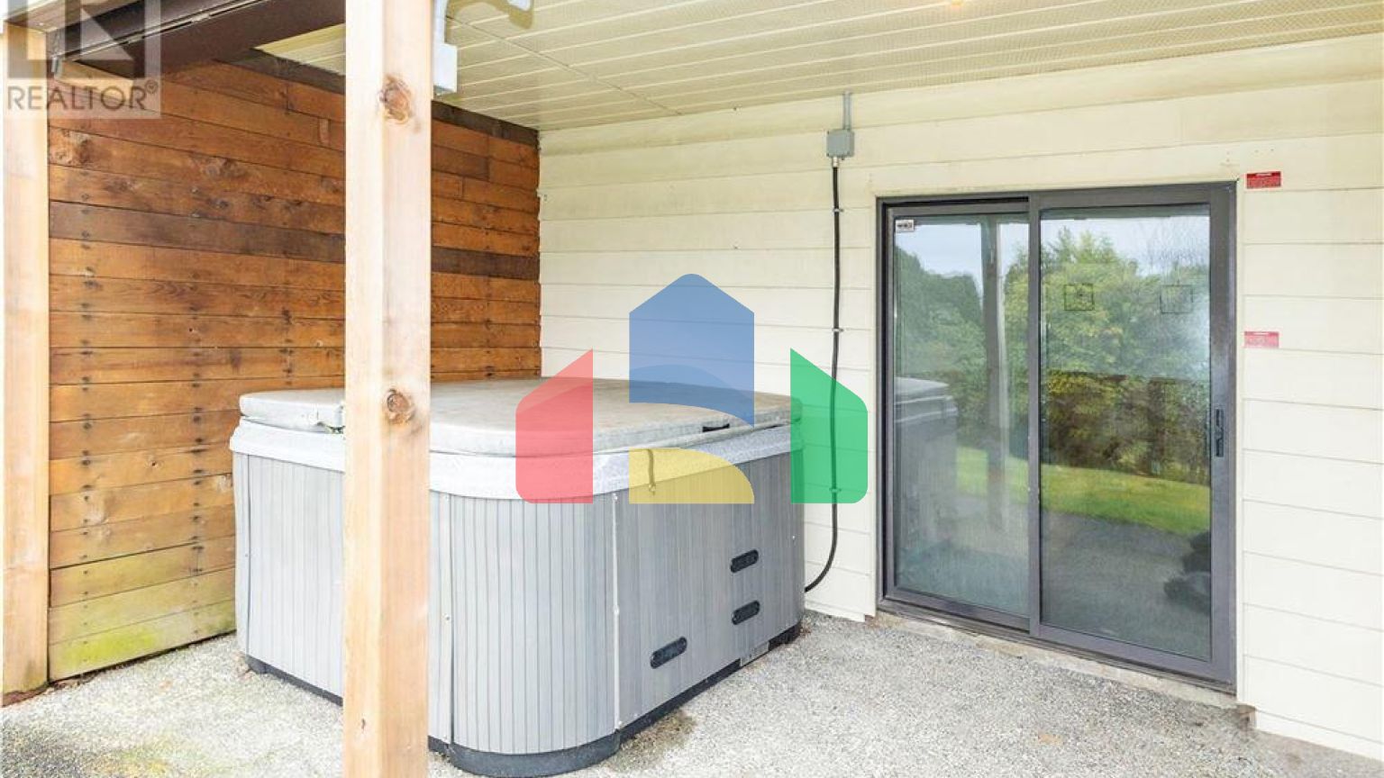 Residential - Single Family Home - Campbell River, Canada - Canada