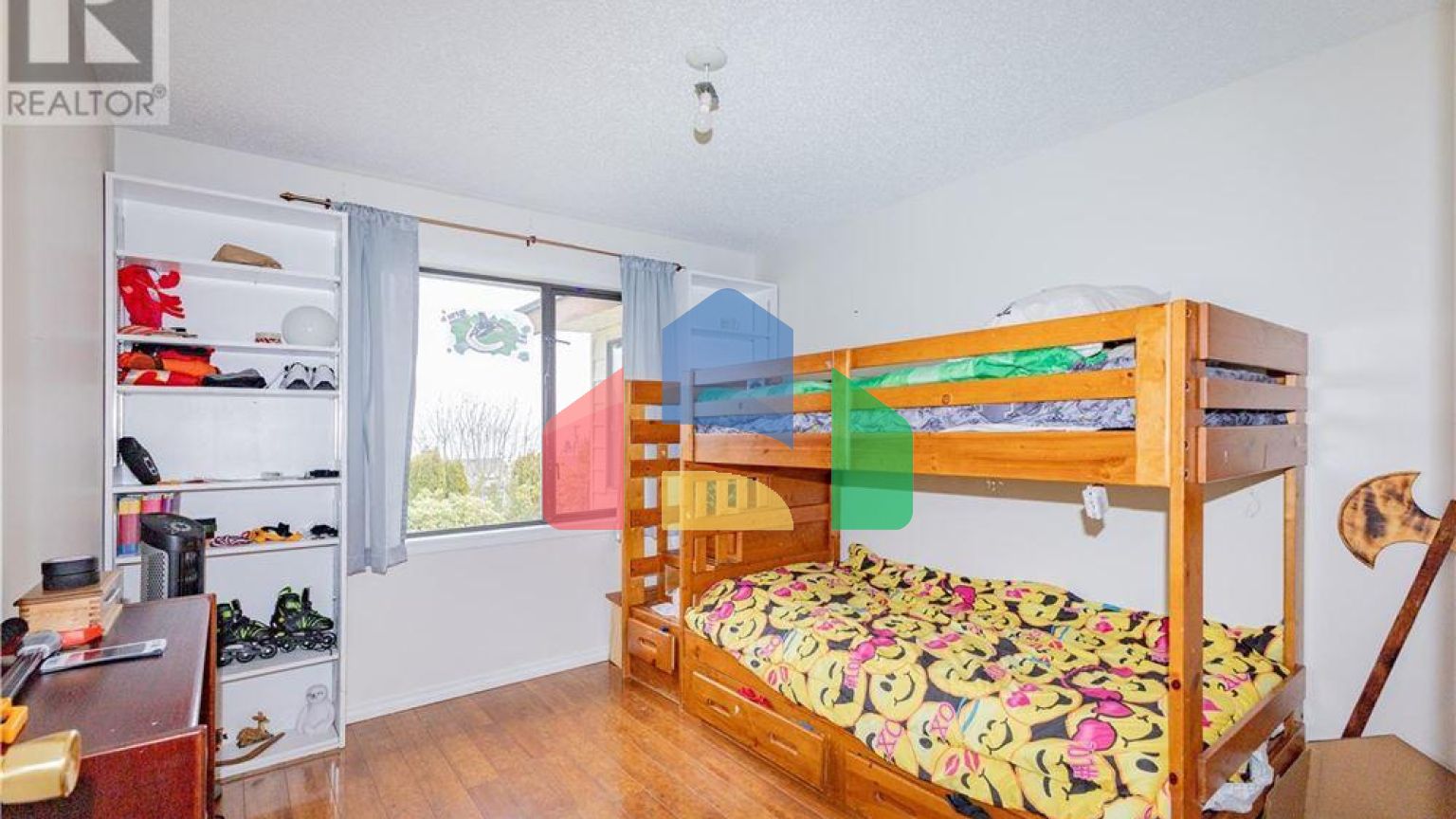 Residential - Single Family Home - Campbell River, Canada - Canada