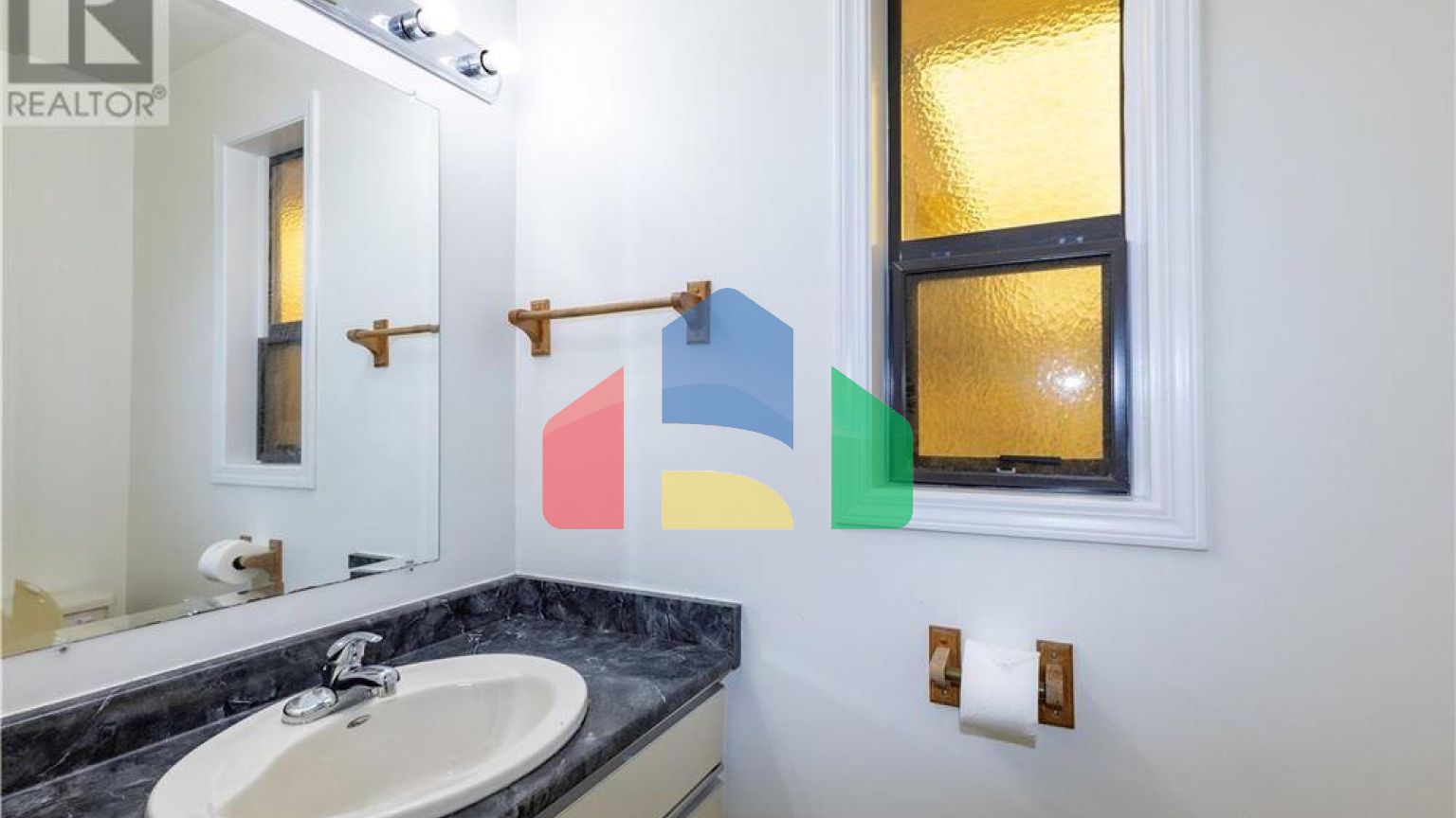 Residential - Single Family Home - Campbell River, Canada - Canada