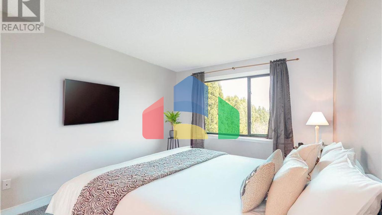 Residential - Single Family Home - Campbell River, Canada - Canada