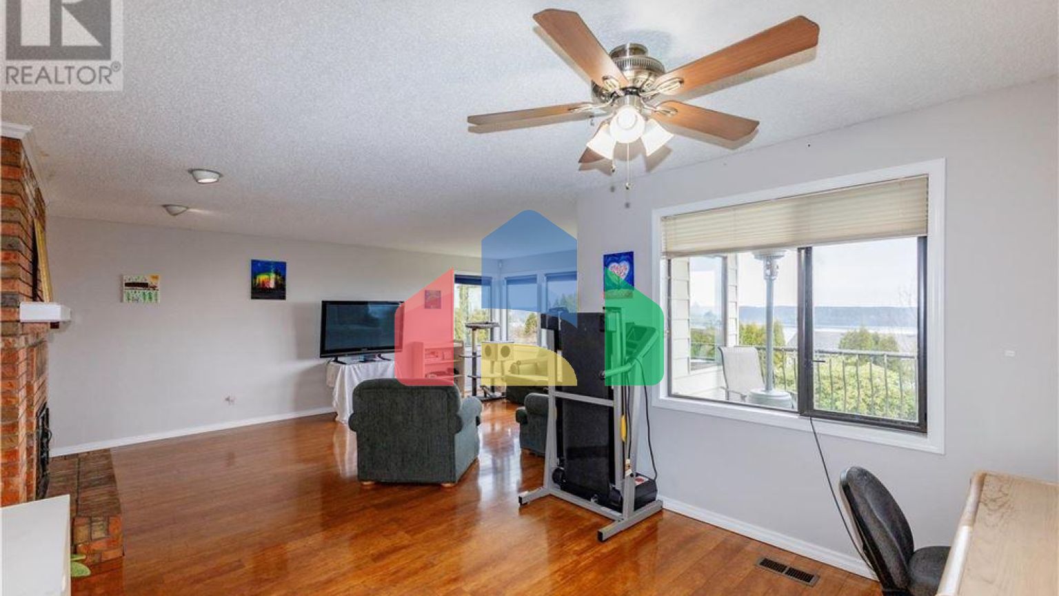 Residential - Single Family Home - Campbell River, Canada - Canada