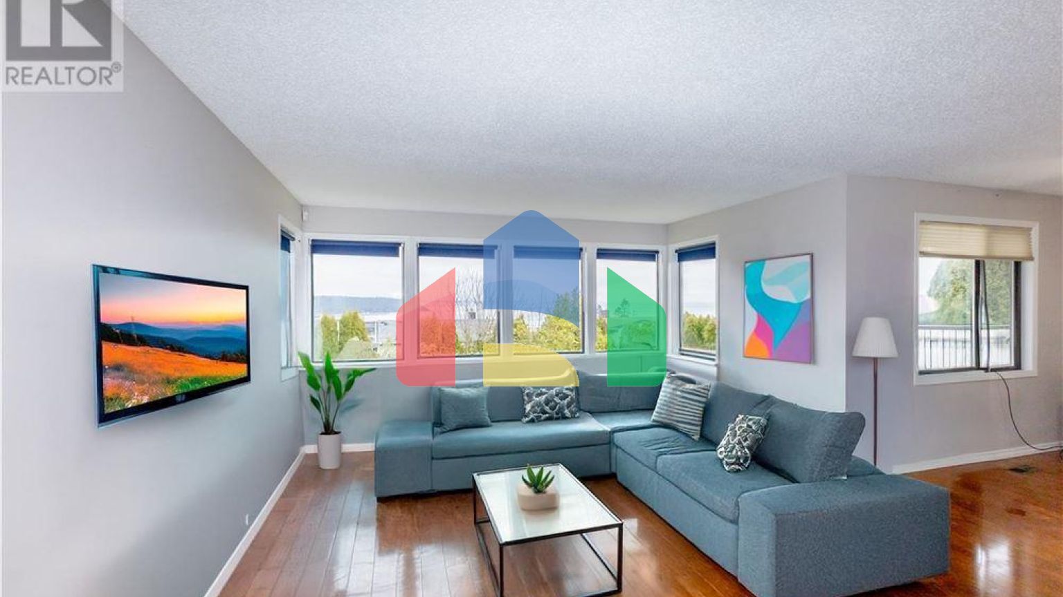 Residential - Single Family Home - Campbell River, Canada - Canada