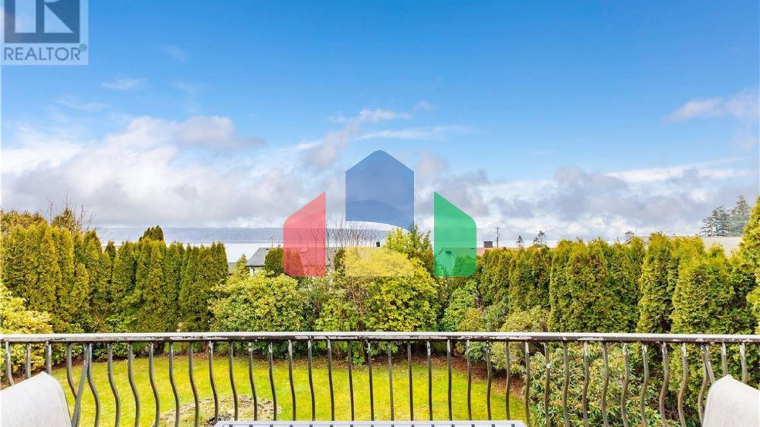 Residential - Single Family Home - Campbell River, Canada - Canada