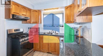 Residential - Single Family Home - Campbell River, Canada - Canada