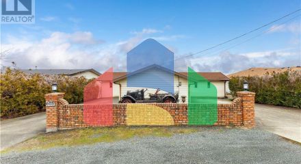 Residential - Single Family Home - Campbell River, Canada - Canada
