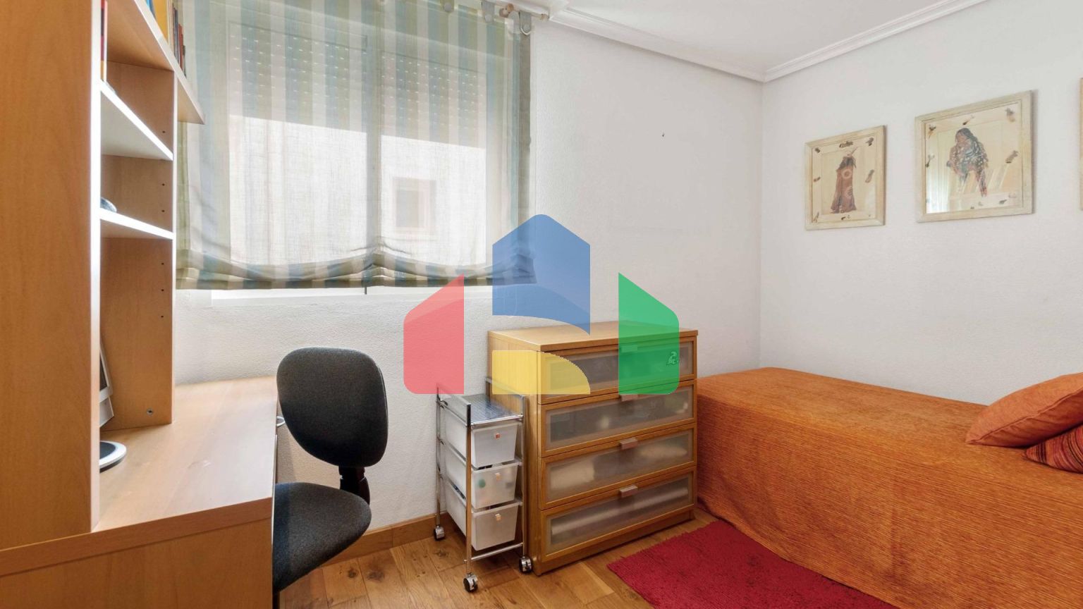 ПЕНТХАУС В ЦЕНТРЕ ТОРРЕВЬЕХЕ. ГАРАЖ+КЛАДОВКА. 3 СПАЛЬНИ. 3 ВАННЫЕ КОМНАТЫ. 110 М2.