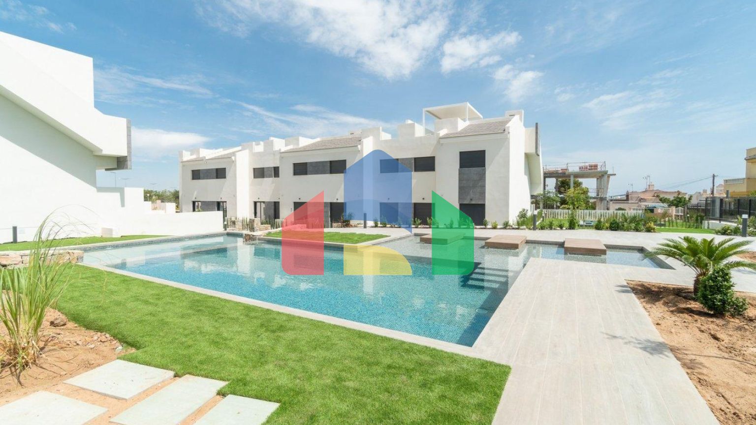 Новый жилой комплекс в Лос Балконес (Торревьеха)