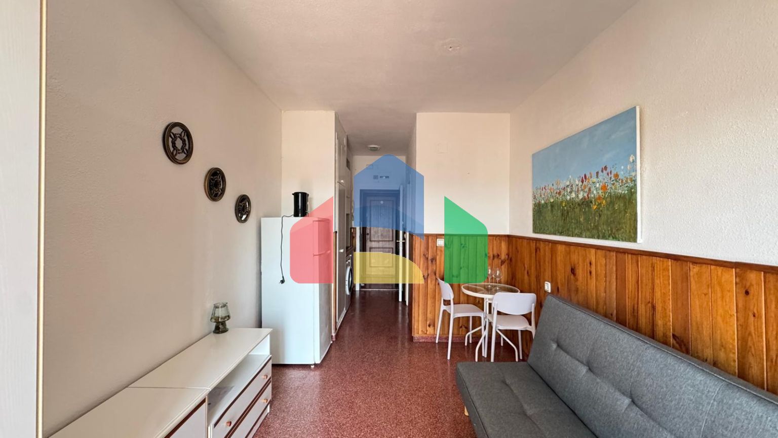 СТУДИЯ В 250 МЕТРАХ ОТ ПЛЯЖА ЛОС ЛОКОС С ПЛОЩАДЪЮ 27 М2. ИДЕАЛЬНО ПОД СДАЧУ.